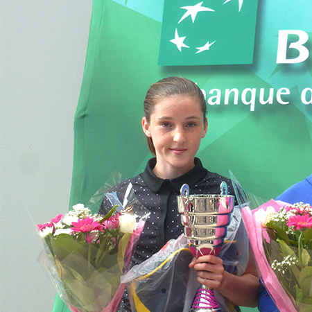 Elsa Jacquemot pro tennis player joueuse junior espoir femme feminine talent sponsor 